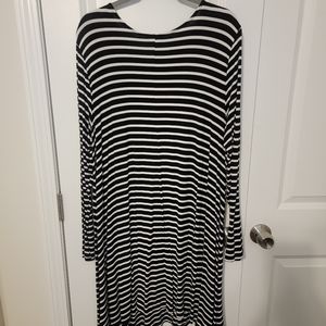 Old Navy, XXL dress, soft rayon, slight a-line knee length.